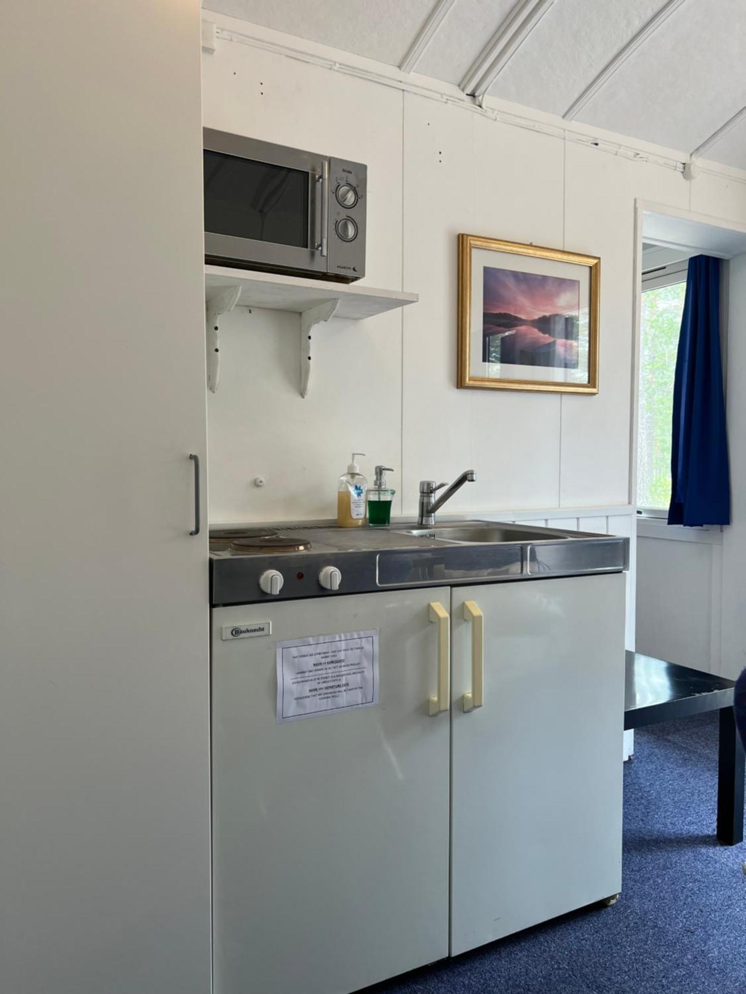 Rena Hostel Einara ภายนอก รูปภาพ